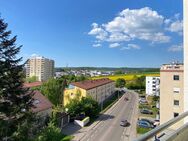 Herrlicher Weitblick ... sehr gepflegte 3 Zi.-Balkon-Wohnung mit Garage ! - Backnang
