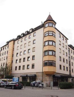 Neu renovierte 3,5 Zimmer Dachgeschosswohnung mit Loggia Nähe Kopernikusplatz - Nürnberg