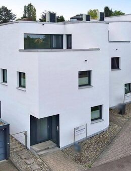Lichtdurchflutetes Reihenendhaus auf dem Sonnenberg - mit Blick, Platz & Stil - sofort bezugsbereit - Pforzheim