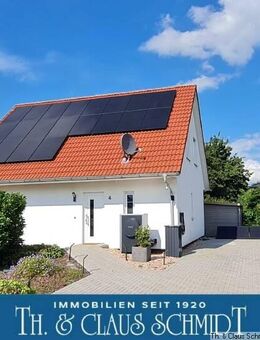 Energieeffizientes Wohnhaus mit Wärmepumpe, PV-Anlage & Wallbox auf tollem Grundstück - Berne