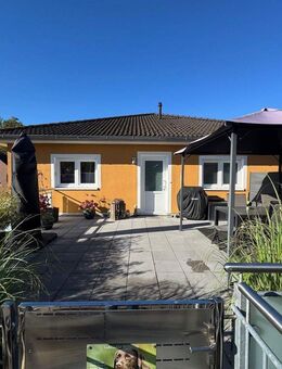Zentral gelegene 3 Zi.- Dachterrassenwohnung mit Klimaanlage (ca. 1.490,- inkl. sämtlicher NK) - Neustadt (Rübenberge)