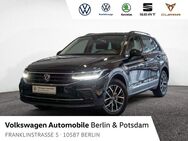 VW Tiguan, 1.5 TSI Life APP, Jahr 2023 - Berlin