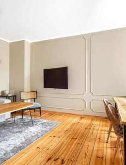 Kompromisslos saniert & bezugsfrei - 3,5 Zimmer Altbau-Flair in bester Lage von Tegel - Berlin
