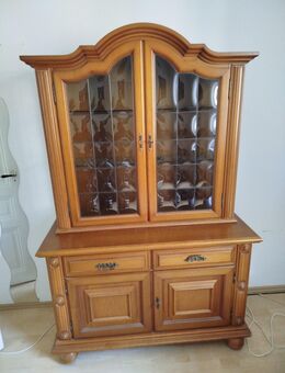 Antiker Holzschrank Massivholz - Frankfurt (Main) Nordend-Ost