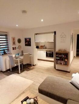 Helle 3-Zimmer-Wohnung ! Anfragen, bitte nur per E-Mail! - Herzogenaurach