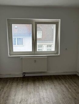 3 Zimmer mit Balkon für sportliche Mieter! - Hagen (Stadt der FernUniversität)