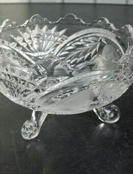 Kristallglas Fuß-Schale 15 cm Zackenrand Obst-Dekor satiniert 4,- - Flensburg