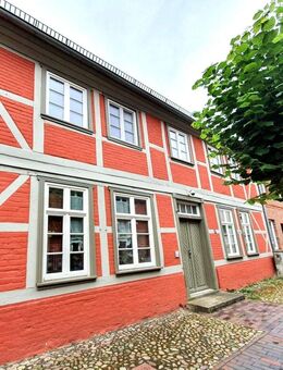 Charmante Altbauwohnung mit Balkon & Stellplatz - Boizenburg (Elbe)
