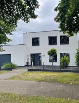 Gewerbeimmobilie mit anspruchsvollem Wohnbereich - repräsentativ und vielseitig! - Nordhorn