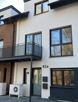 Ideale Kapitalanlage Kreis Gütersloh: vermietete Neubau-ETW Nr. 3 im EG, 2 ZKB mit 67,89 m² - Schloß Holte-Stukenbrock