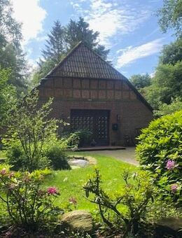 BAUERNHAUS mit 3 Wohnungen auf 6.320 qm Grundstück ! - Rastede