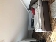 Schönes Zimmer im Co-Living Apartment in Frankfurt - Frankfurt (Main)