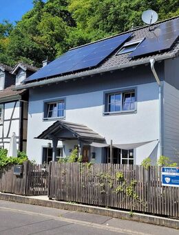 MANNELLA *Alles. Außer gewöhnlich.* Stilsicher modernisiertes Haus für Individualisten - Eitorf