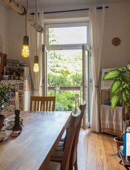 Haus im Haus! 8 Zimmer Wohnung über zwei Ebenen im Herzen von Eppendorf. - Hamburg