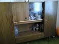 Wohnwände WOHNZIMMERSCHRANK im nußbaumfarbigen Furnier im Stil der 50er Jahre in 81379