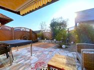 Modernisiertes RMH mit fantastischer Aussicht - Garten/Terrasse, 2 Bäder, 2 Balkone, Garage + Stpl.! - Ebersbach (Fils)