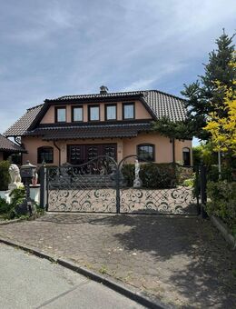 Freistehendes Einfamilienhaus mit Einliegerwohnung in Hauptmannsgrün - Heinsdorfergrund