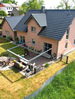 Hochwertiges Einfamilienhaus in massiver Bauweise mit großem Grundstück und durchdachtem Wohnkonzept - Plascheid