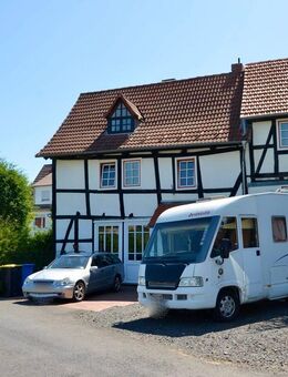 Charmantes Fachwerkhaus aus dem 16. Jahrhundert zu verkaufen! KEINE KÄUFERPROVISION! - Homberg (Efze)