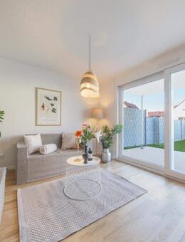 Moderne 2-Zimmer-Gartenwohnung inkl. Einbauküche - Ein Paradies für Sie & Ihren Vierbeiner! - Wolfschlugen