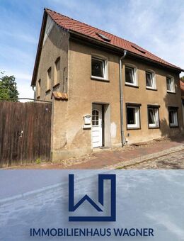 Renovierungsbedürftiges Einfamilienhaus mit tollem Grundstück an der Burg - Penzlin