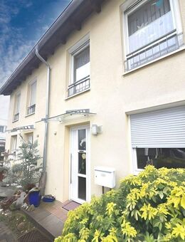 ***Charmante Doppelhaushälfte mit Garage und Garten - die Freunde Ihrer Kinder sind schon da *** - Ötigheim