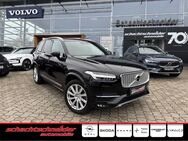 Volvo XC90, D5 AWD Inscription, Jahr 2017 - Potsdam