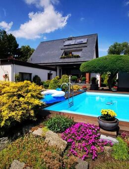 Haus mit wunderschönem Garten, Pool, Sauna und zusätzlicher Fläche - Leipzig
