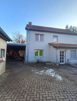 Einfamilienhaus in Ballhausen sucht neuen Eigentümer - großes Carport/Werkstatt, Nebengelass + weitläufiges Grundstück inklusive - Ballhausen
