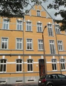 2-R-Wohnung mit Einbauküche und Balkon, Nähe Theater, 2.OG - Dessau-Roßlau