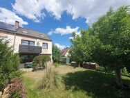 Top - Lage in Feucht! Gepflegte, großzügige Doppelhaushälfte mit sonnigen Garten und Garage - Feucht