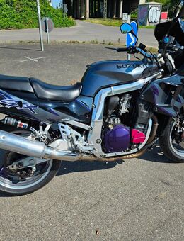 Suzuki GSX - R 1100, 155 PS, Wasser / Öl Kühlung - Neuss
