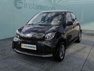 smart EQ forfour, PLUS, Jahr 2020 - München