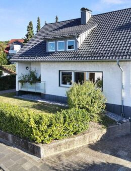 Modernisiertes Zweifamilienhaus in Lage - Lage (Nordrhein-Westfalen)