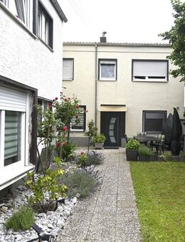 Ruhige Erdgeschoss-Oase mit 5 Zimmern und Terrasse in Bornheim- modernisiert & bezugsbereit - Bornheim (Nordrhein-Westfalen)