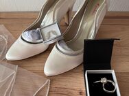 Schuhe / Hochzeit/ Samt/ Neu - Halberstadt