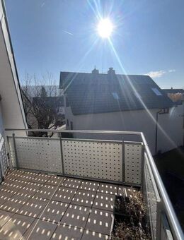 Wohntraum über den Dächern - ideal für Singles oder Paare - Gärtringen