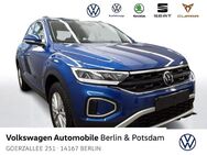 VW T-Roc, 1.5 TSI Life, Jahr 2023 - Berlin