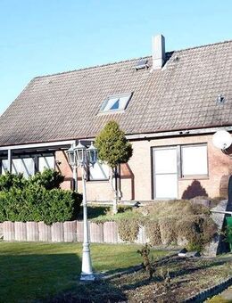 vollunterkellertes Einfamilienhaus für die große Familie mit Doppelgarage und Carport in zentraler Lage - Marschacht