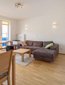 MAIER - Vollmöbliert! Tolle 2 Zimmmerwohnung mit Balkon, EBK, Aufzug am Rotkreuzplatz! - München