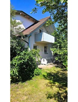 Großzügiges Einfamilienhaus mit wunderschönem Garten und Blick auf die Weinberge - Bad Windsheim