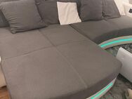 Couch mit LED und Lautsprecher - Limburg (Lahn) Zentrum