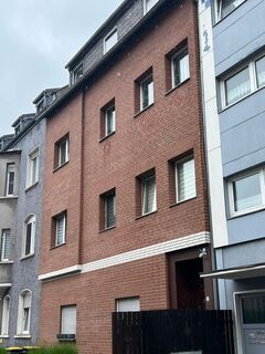 Dachgeschosswohnung in Duisburg zu verkaufen.