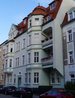 Großzügige Altbau-Wohnung mit Balkon - Zeitz