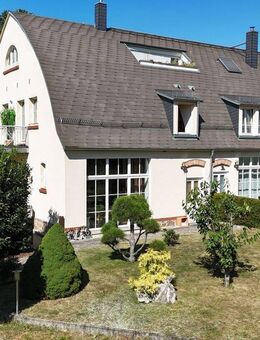 Maisonettewohnung im historischen Hofgut Zöbigker mit Garten und Balkon, direkt am Cospudener See - Markkleeberg