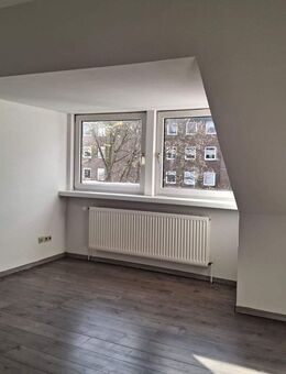 Helle 3-Zimmer-Wohnung mit Einbauküche in zentraler Lage - Bremerhaven