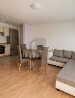 EINLADEND WOHNEN MIT OFFENER KÜCHE - Rümmingen