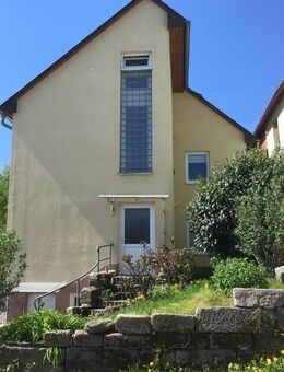 Gepflegtes vollvermietetes Dreifamilienhaus plus Bauplatz zu verkaufen ! - Ilmenau