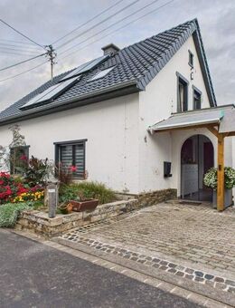 Gemütliches Haus mit großer Terrasse und schönem Garten! L - Echternach 19min. - Schankweiler