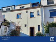 Handwerker aufgepasst! Geräumiges 6-Zimmer-Generationenhaus in der Nähe der Flittarder Rheinaue - Köln